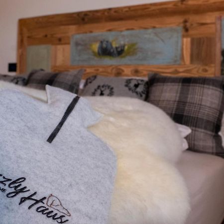Grizzly Haus & Frosch Restaurant - Teritoria Bed and Breakfast Varena Exteriör bild