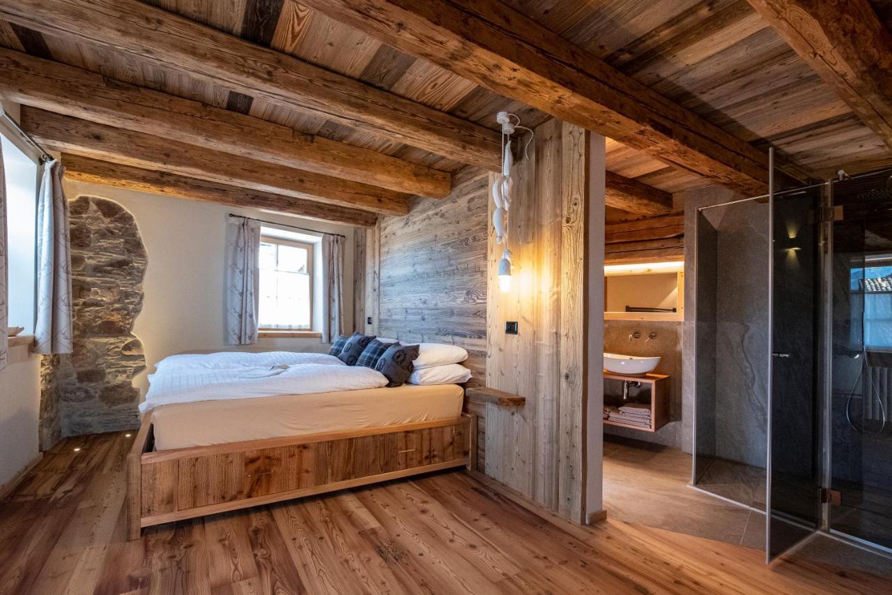 Grizzly Haus & Frosch Restaurant - Teritoria Bed and Breakfast Varena Exteriör bild
