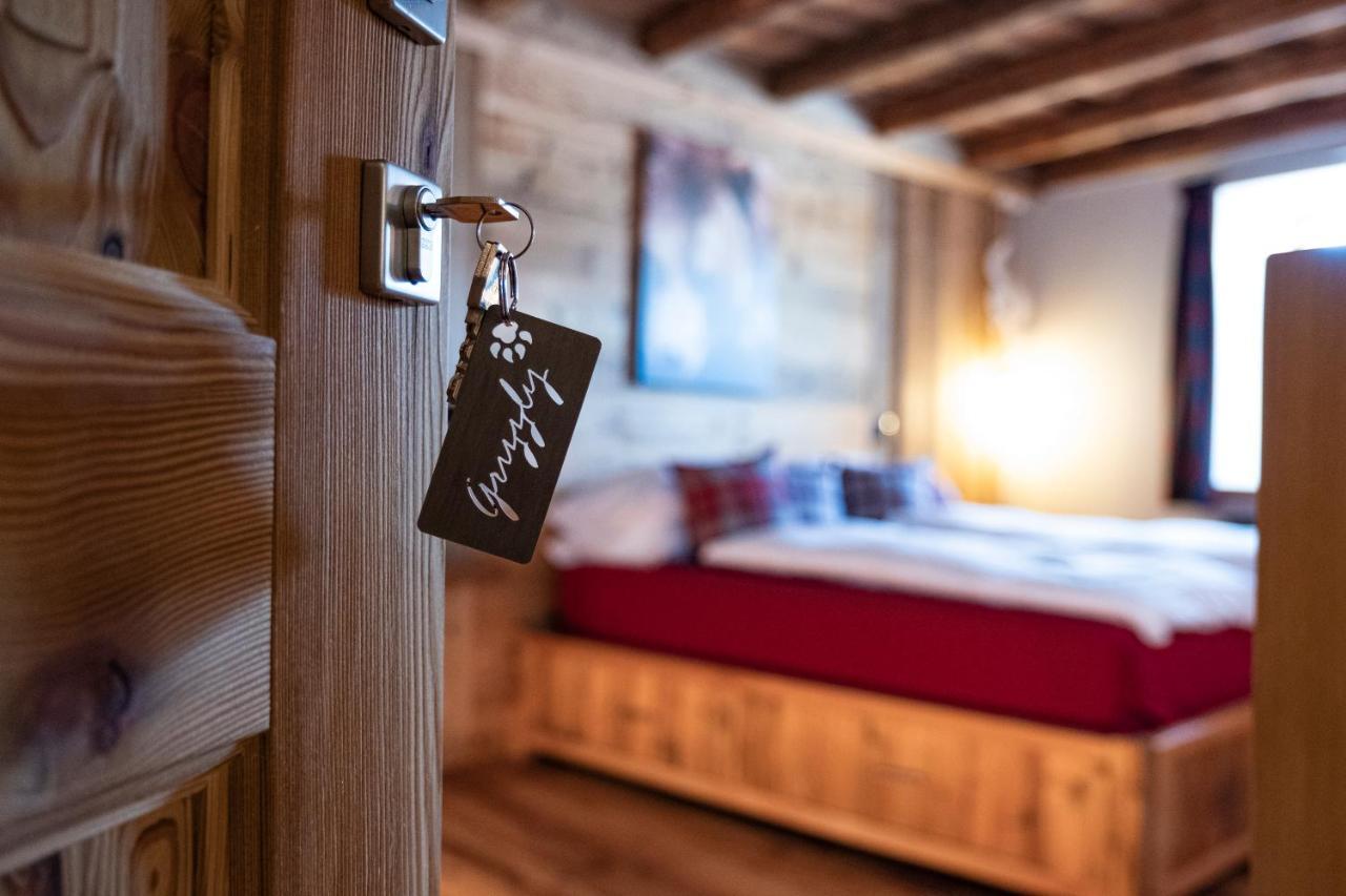 Grizzly Haus & Frosch Restaurant - Teritoria Bed and Breakfast Varena Exteriör bild