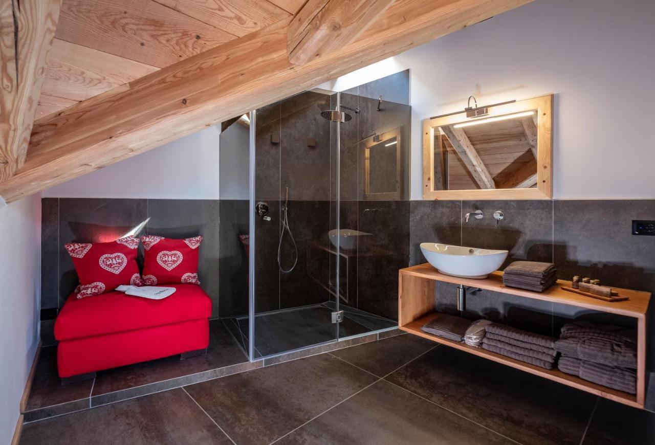 Grizzly Haus & Frosch Restaurant - Teritoria Bed and Breakfast Varena Exteriör bild