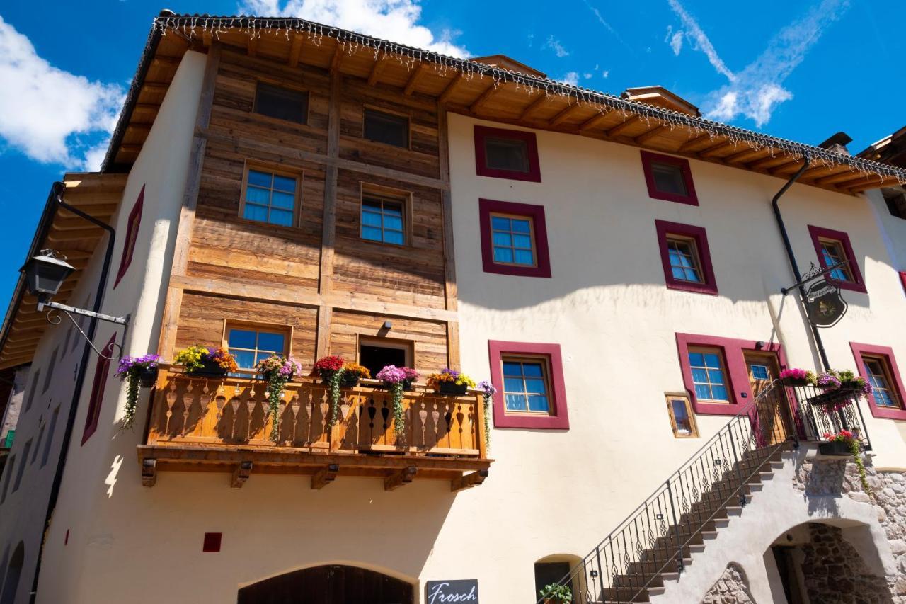 Grizzly Haus & Frosch Restaurant - Teritoria Bed and Breakfast Varena Exteriör bild