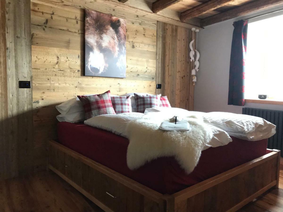 Grizzly Haus & Frosch Restaurant - Teritoria Bed and Breakfast Varena Exteriör bild